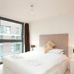 Hotel Premier Centre - Finzels Reach